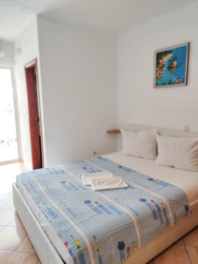 Apartments And Rooms Marica Makarska Exteriör bild